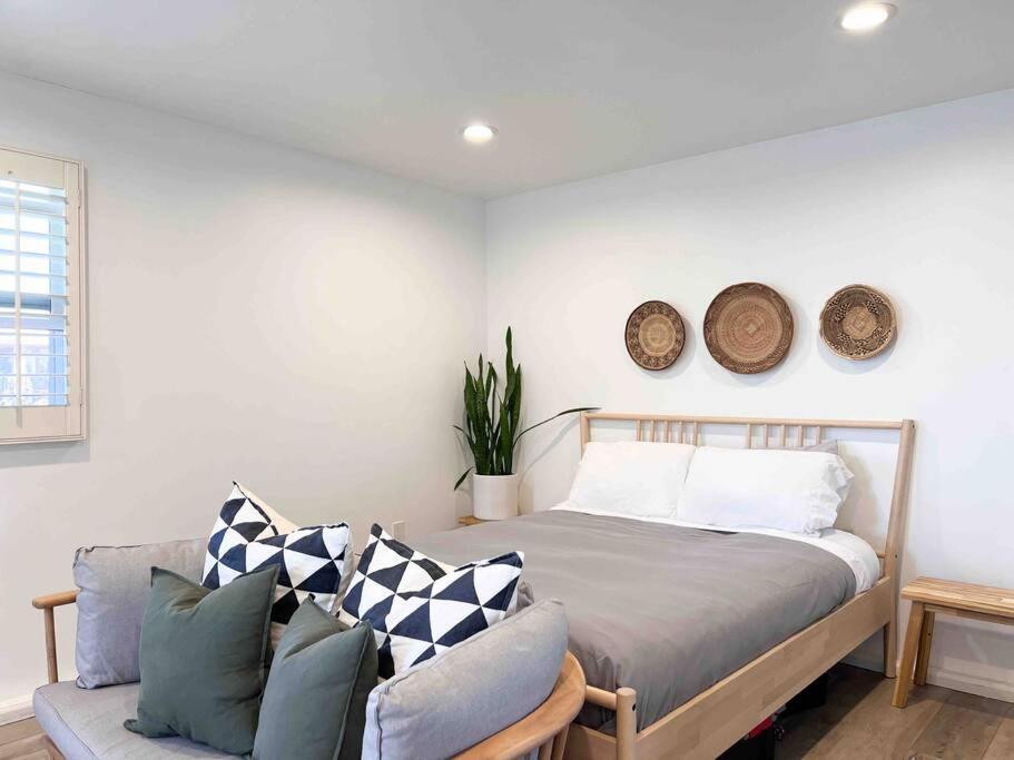 The Cozy Oasis - A Renovated And Modern Studio Near Lax + Sofi + Beaches + Freeway Lawndale Exterior photo